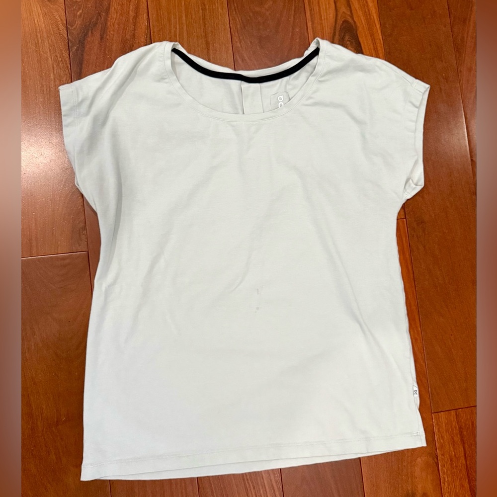 ON Running Shirt